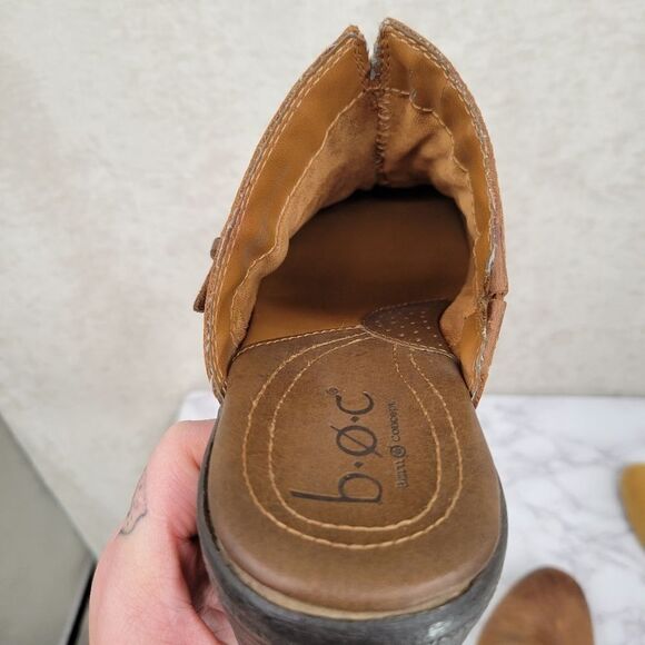 BOC Born Concepts Brown Leather Split Toe Buckel Heel Mule Women's Size 11 - Picture 10 of 14